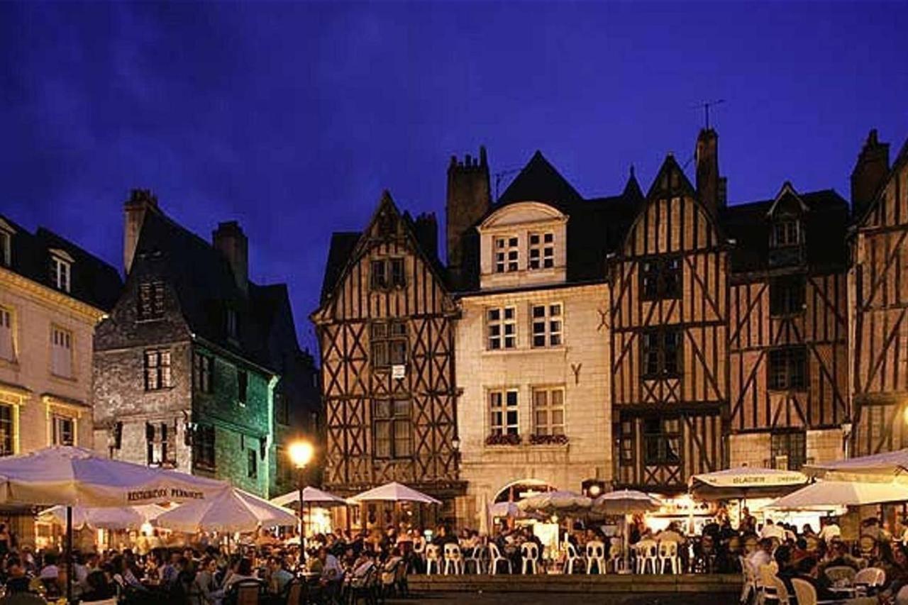 Appartement De Charme Au Coeur Du Centre Historique Tours Esterno foto